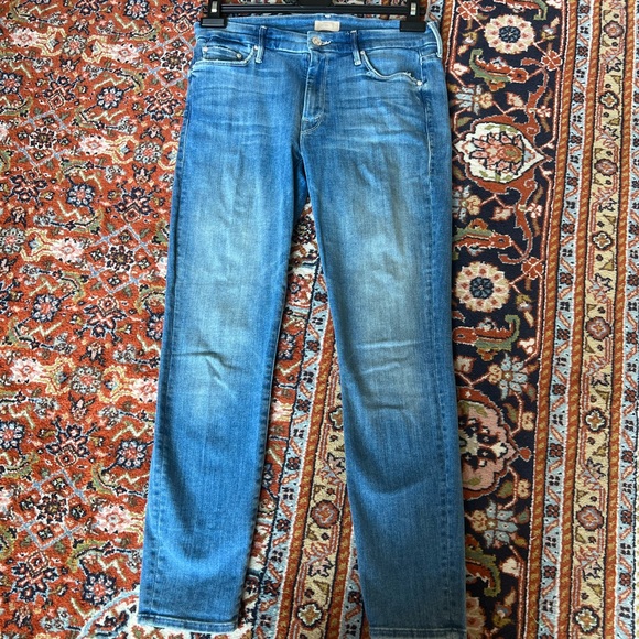 Mother Denim The Looker crop in Well Played. Great gently used condition. - Picture 9 of 9